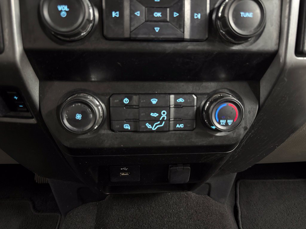 Used 2019 Ford F250 XLT w/ Snow Plow Prep Package AWD/4WD image 24