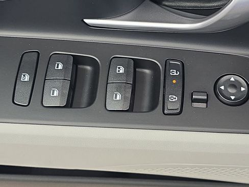 New 2026 Hyundai Elantra Limited FWD image 28