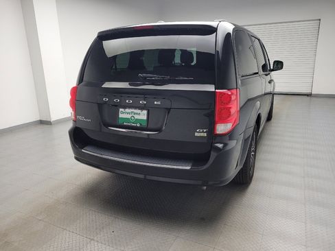 Used 2018 Dodge Grand Caravan GT FWD image 7