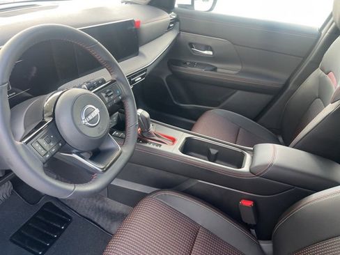 New 2025 Nissan Kicks SR image 18