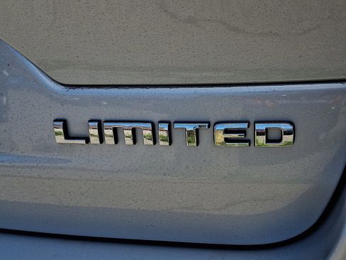 Used 2022 Jeep Grand Cherokee Limited AWD/4WD image 30