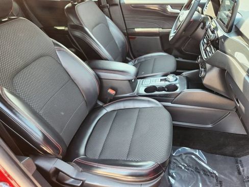 Used 2025 Ford Escape ST-Line AWD/4WD image 13