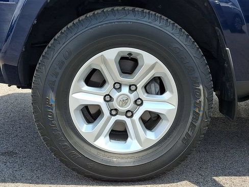 Used 2023 Toyota 4Runner SR5 Premium w/ Moonroof Package AWD/4WD image 7