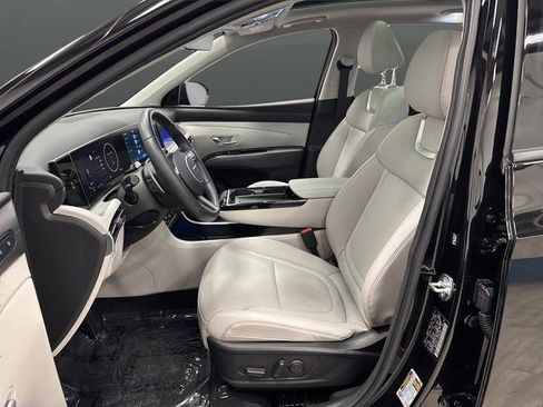 Used 2025 Hyundai Tucson Limited image 4