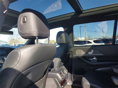 Used 2022 Mercedes-Benz GLS 450 4MATIC image 37