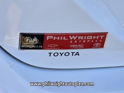 Used 2020 Toyota Camry SE FWD image 15