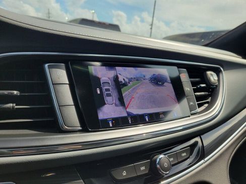 Used 2022 Buick Enclave Essence w/ Sport Touring Edition image 21