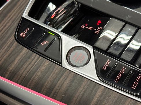 Certified 2024 BMW X7 xDrive40i w/ Executive Package image 35