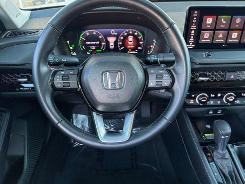 Used 2024 Honda Accord Touring image 14