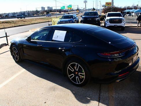 Used 2021 Porsche Panamera 4S image 11