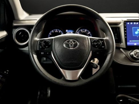 Used 2018 Toyota RAV4 LE w/ All Weather Liner Package AWD/4WD image 20