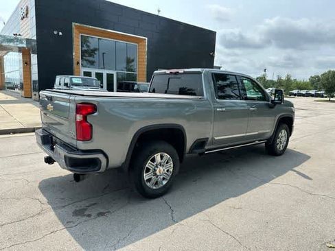 Used 2024 Chevrolet Silverado 2500 High Country w/ High Country Premium Package AWD/4WD image 21