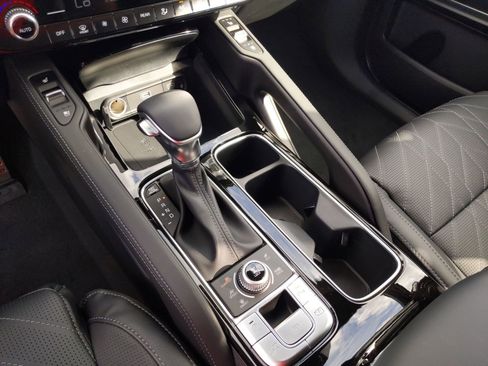 Used 2024 Kia Telluride SX X-Pro AWD/4WD image 17