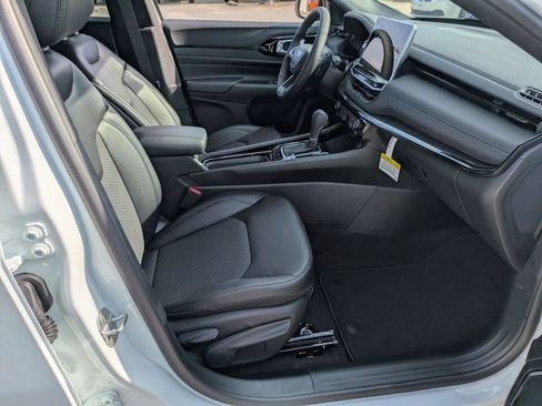 New 2026 Jeep Compass Latitude AWD/4WD image 30