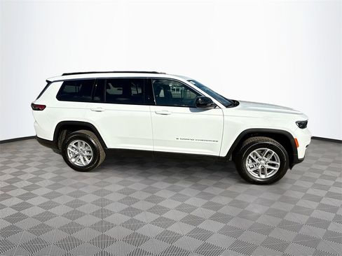 New 2025 Jeep Grand Cherokee L Laredo image 4