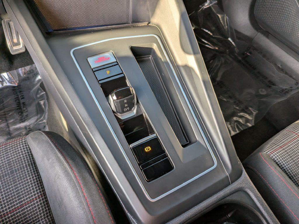 Used 2022 Volkswagen GTI S FWD image 21