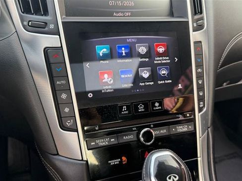 Used 2018 INFINITI Q60 2.0t w/ Moonroof Package RWD image 17
