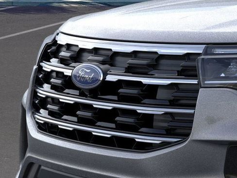 New 2026 Ford Explorer Active w/ Active Comfort Package image 17