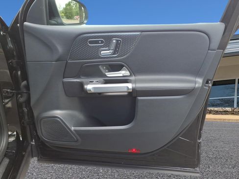 Certified 2025 Mercedes-Benz GLB 250 4MATIC image 29