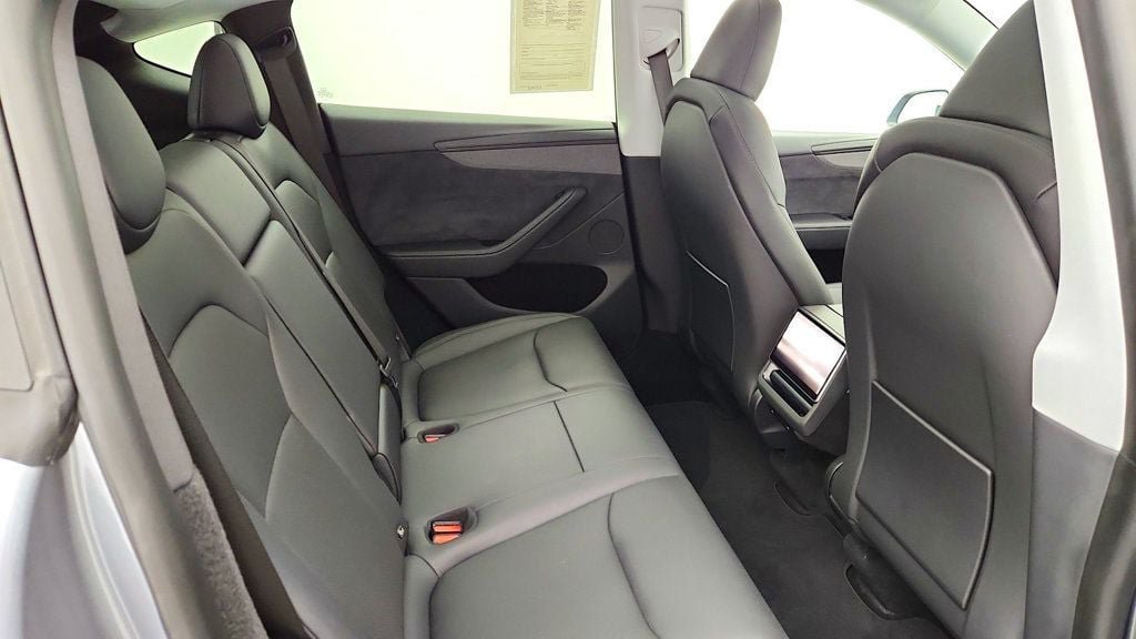 Used 2026 Tesla Model Y Long Range AWD/4WD image 25
