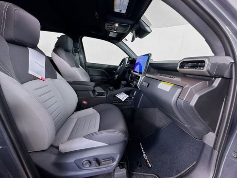 New 2025 Toyota Tacoma TRD Off-Road image 31