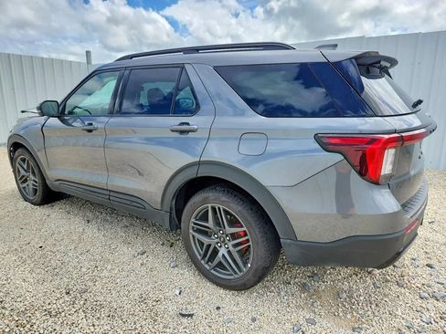 Used 2026 Ford Explorer ST-Line w/ ST-Line Street Pack RWD image 4
