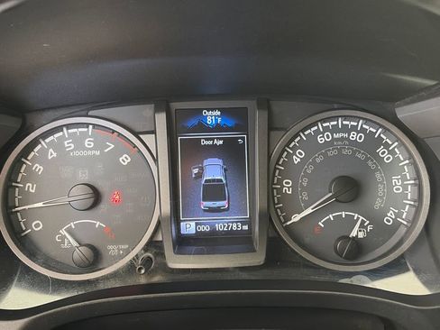 Used 2016 Toyota Tacoma TRD Off-Road w/ Towing Package RWD image 15