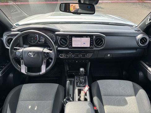 Used 2020 Toyota Tacoma TRD Sport w/ Technology Package image 24