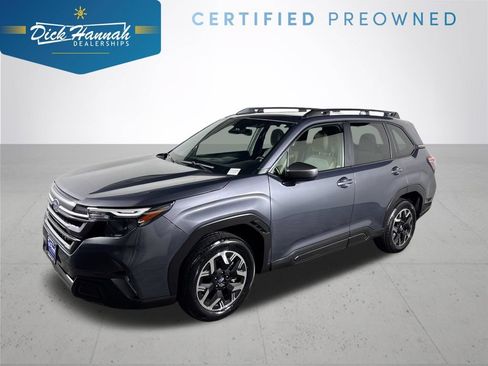 Certified 2025 Subaru Forester Premium AWD/4WD image 1