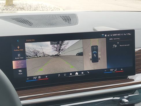 New 2026 BMW X5 xDrive40i w/ M Sport Package AWD/4WD image 17