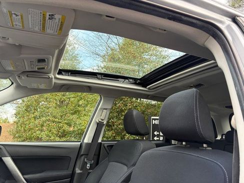 Used 2015 Subaru Forester 2.5i Premium image 32