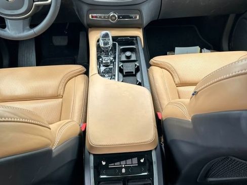 Used 2024 Volvo XC90 B6 Ultimate AWD/4WD image 15