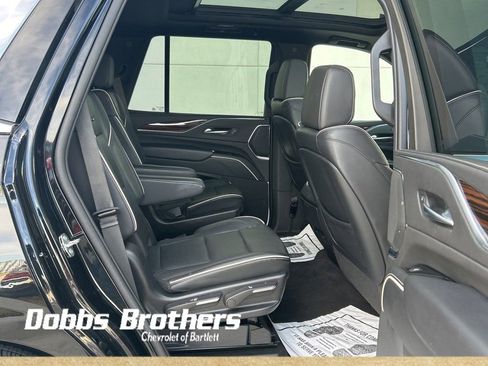 Used 2023 Cadillac Escalade Premium Luxury image 10