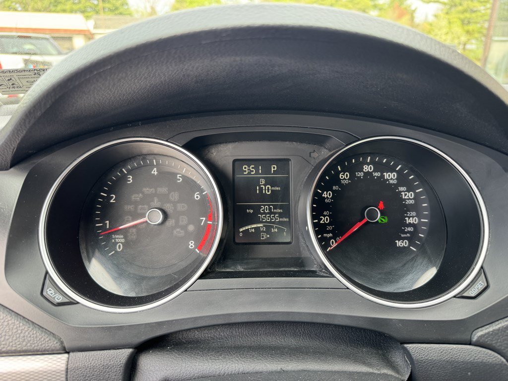 Used 2015 Volkswagen Jetta SE FWD image 13