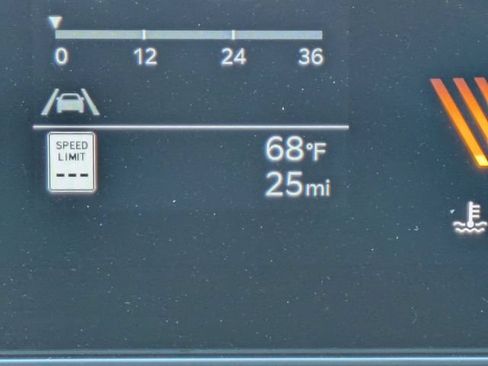 Certified 2025 Kia Sorento X-Line EX AWD/4WD image 30