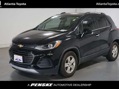 Used 2020 Chevrolet Trax LT w/ LT Convenience Package FWD image 1