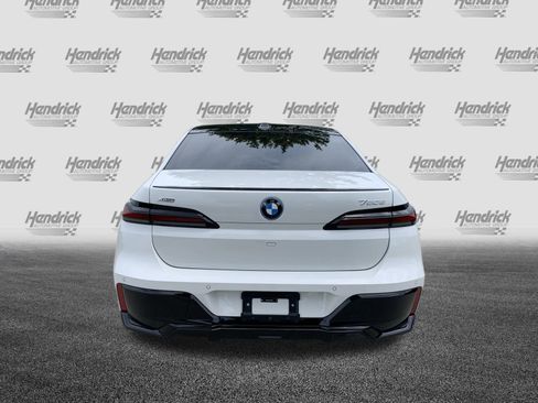 New 2025 BMW 750e xDrive image 8