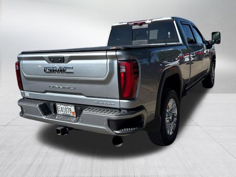 Used 2024 GMC Sierra 2500 Denali Ultimate AWD/4WD image 7