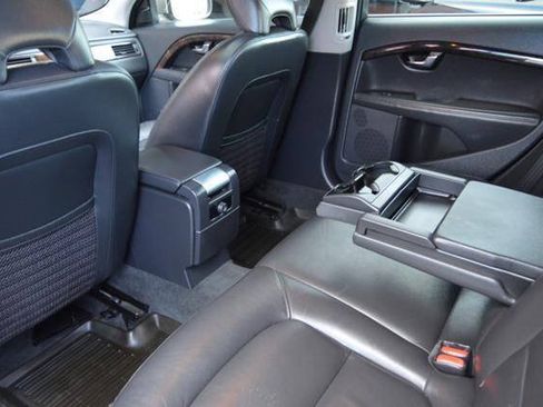 Used 2016 Volvo XC70 T5 Premier w/ Proximity Package FWD image 28