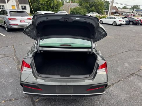 Used 2026 Hyundai Elantra Sport FWD image 21