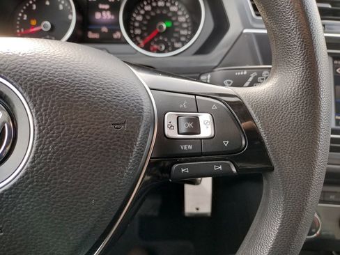 Used 2021 Volkswagen Tiguan S image 25