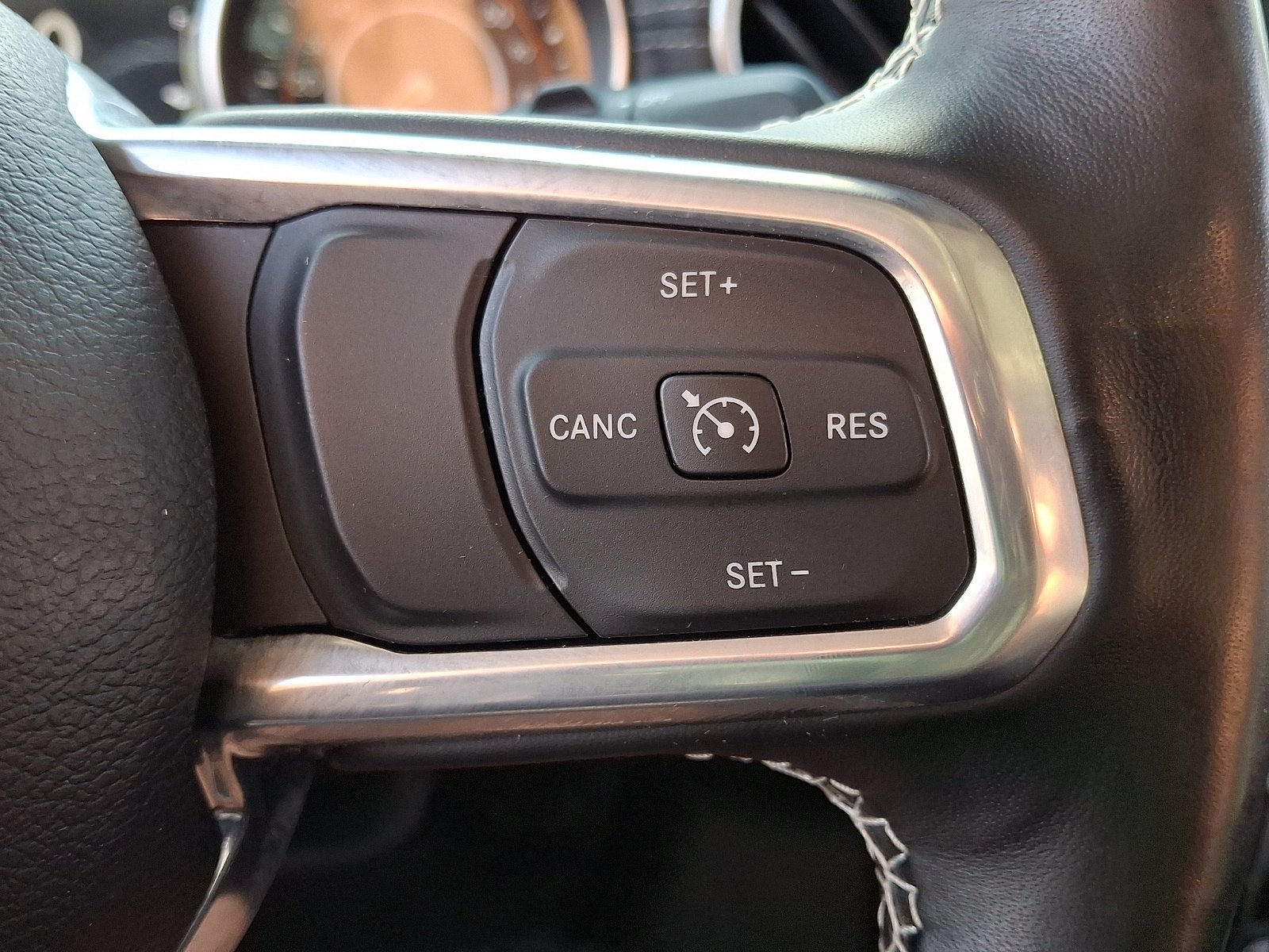 Used 2020 Jeep Wrangler Unlimited Sahara AWD/4WD image 24
