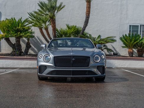 Used 2020 Bentley Continental GT image 28