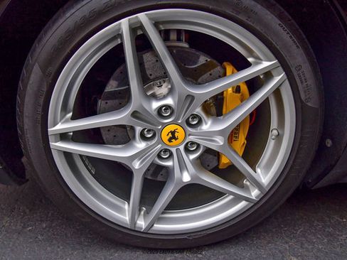 Used 2016 Ferrari California T image 70