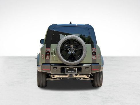 New 2026 Land Rover Defender 110 X-Dynamic SE AWD/4WD image 10