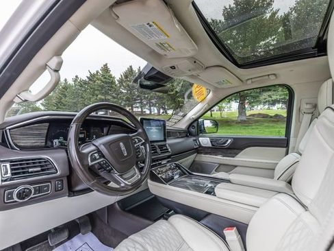 Used 2019 Lincoln Navigator Black Label AWD/4WD image 12