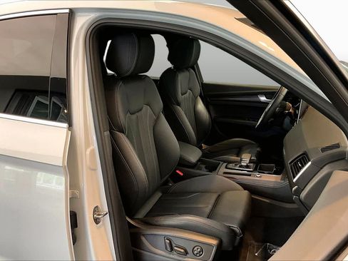Used 2023 Audi Q5 2.0T Premium Plus w/ Premium Plus Package AWD/4WD image 9