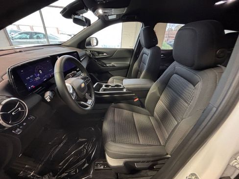 Used 2025 Chevrolet Equinox LT image 26