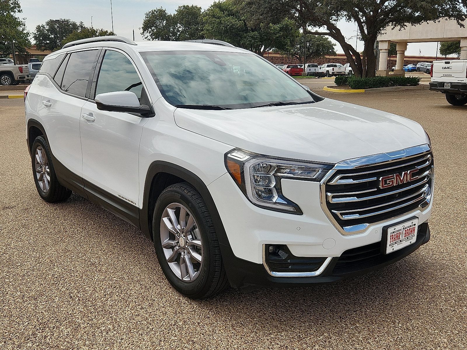 Used 2023 GMC Terrain SLT w/ Tech Package FWD image 7