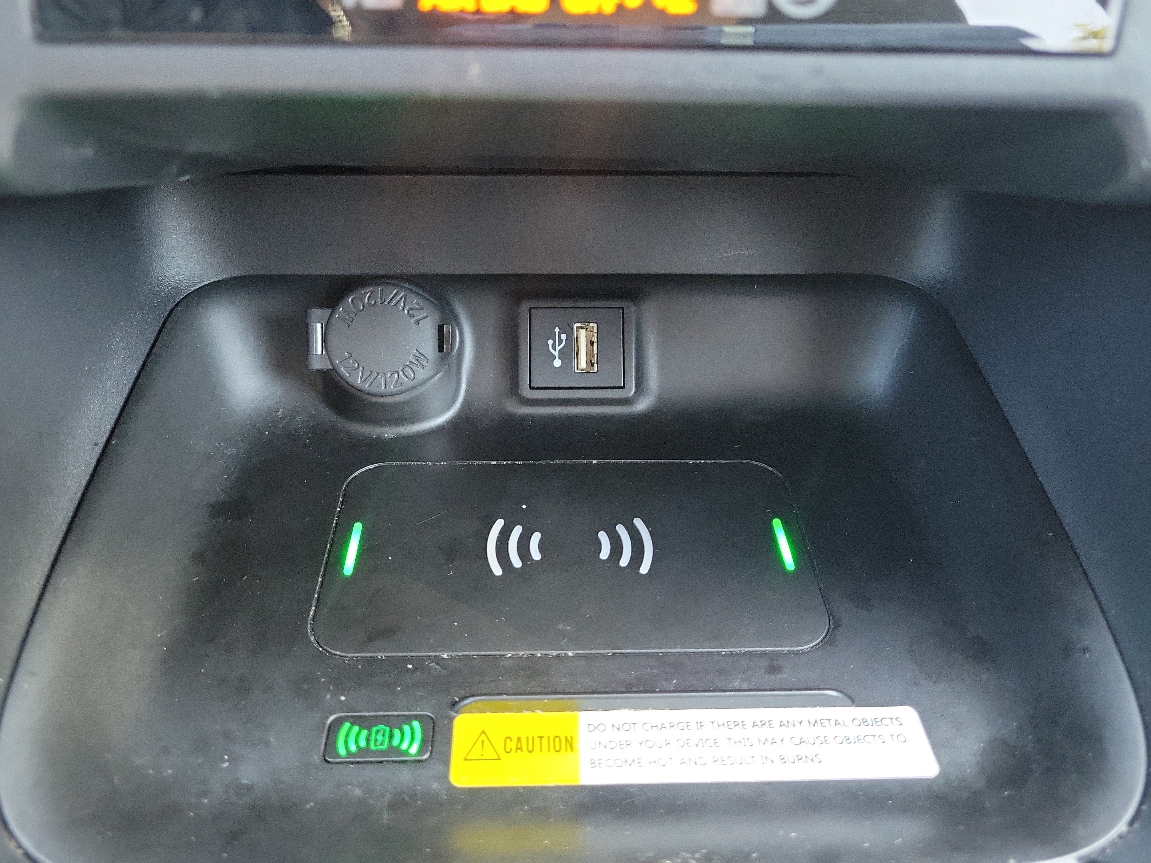 Used 2024 Toyota RAV4 XLE FWD image 28
